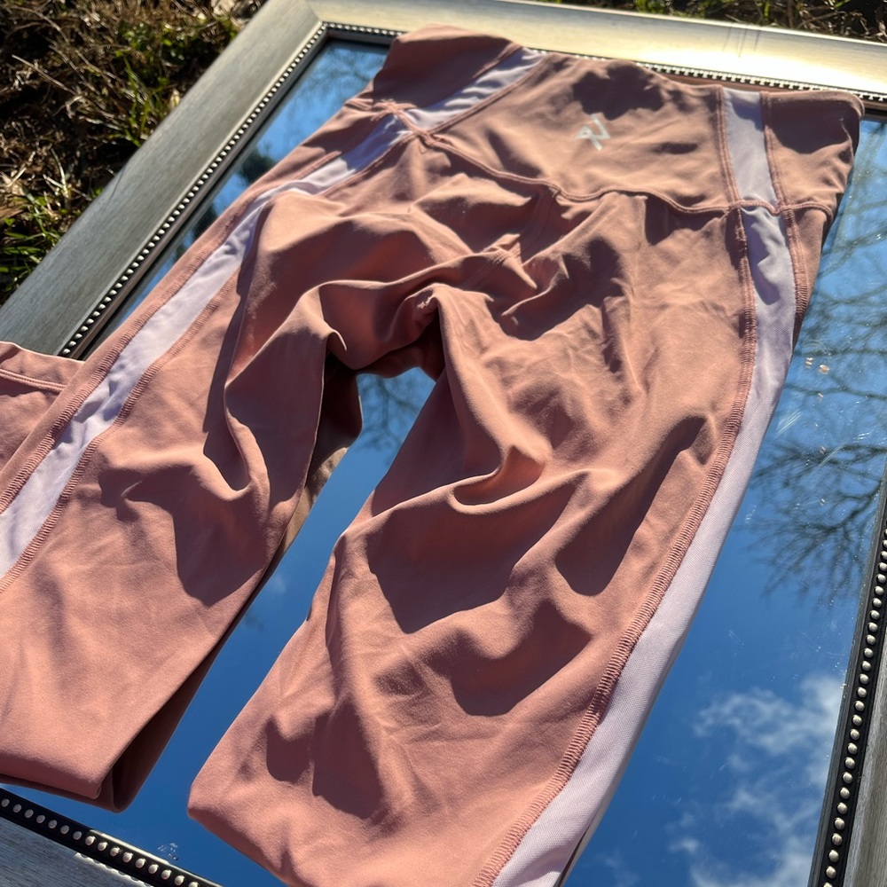 RARE FIT LEGGINGS